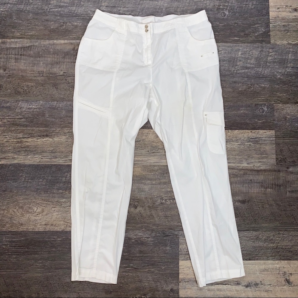 NWOT Chico’s  white chino pants